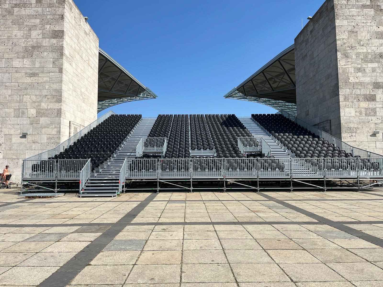 Aufbau – Team & Technik